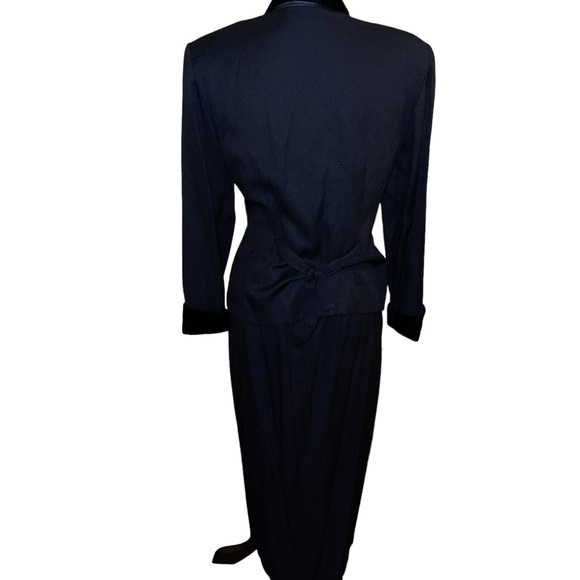 Scarlett Women’s 2 Pc Skirt Set Black Velvet Cuffs Neck Buttons Size 7/8 Vintage - Picture 6 of 11